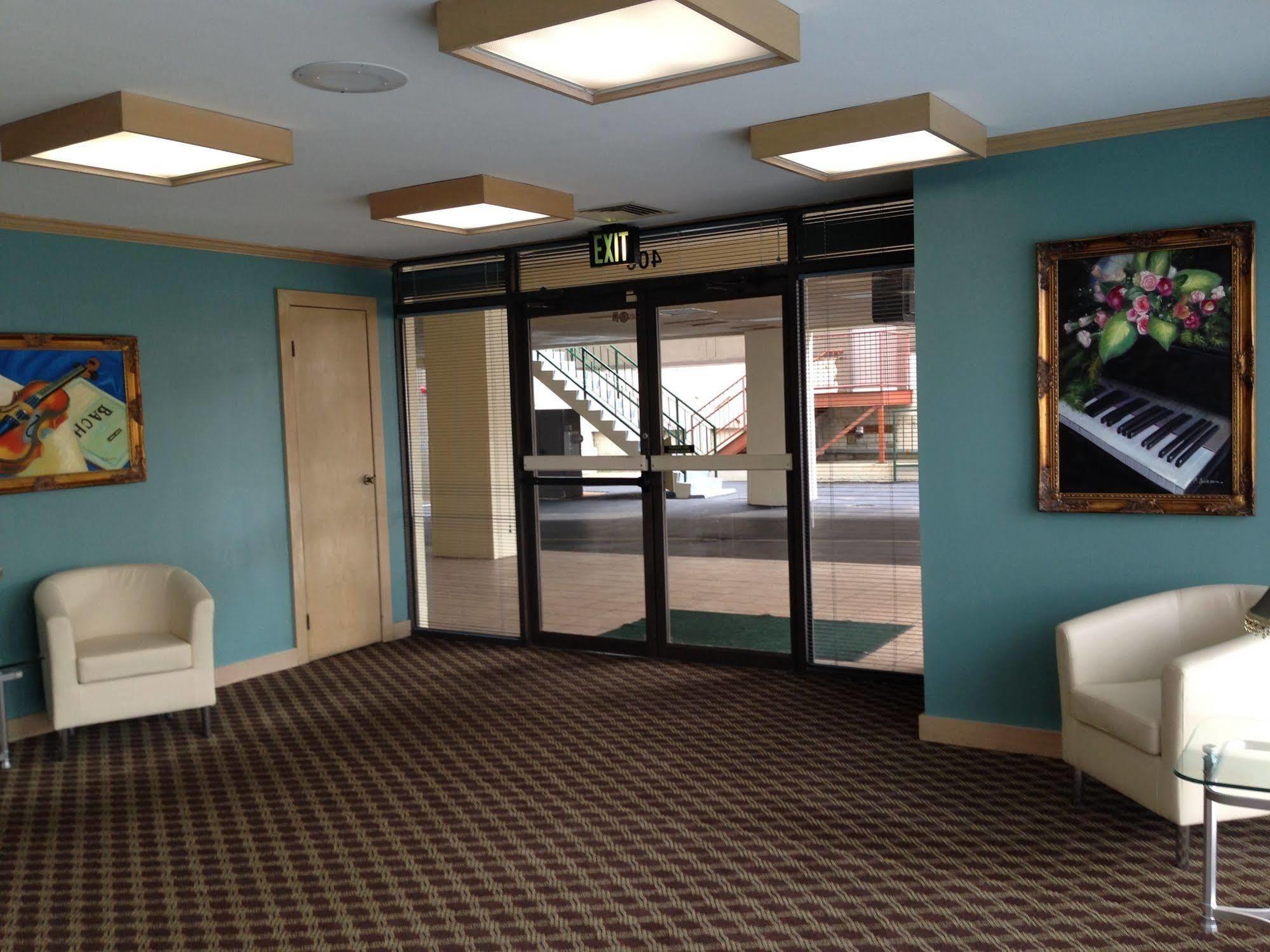 Days Inn By Wyndham Florence Downtown Exterior foto